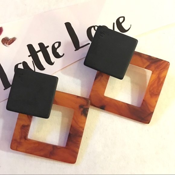 ✨”LATTE LOVE” GEO SHAPED ACRYLIC EARRINGS/NEW - Picture 1 of 6